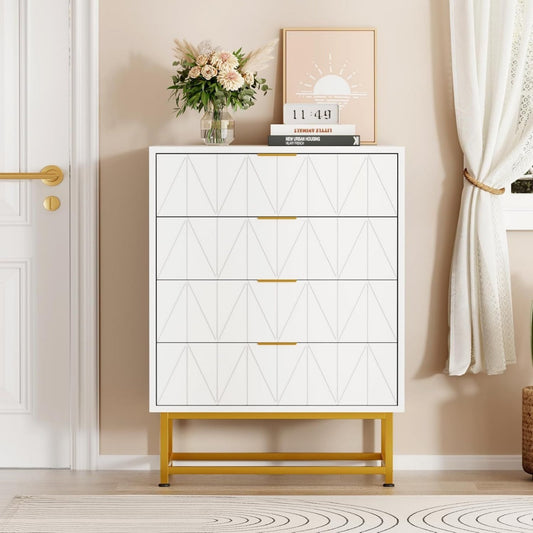 Sideboard aus Holzwerkstoff zeigt Metallgriffe